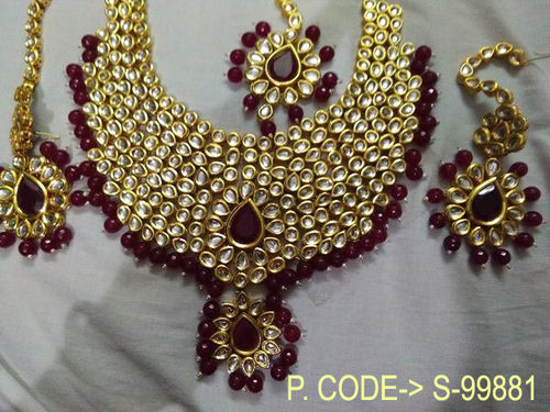 Kundan Golden Necklace Set