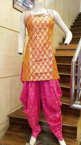 Ladies Punjabi Salwar Suit