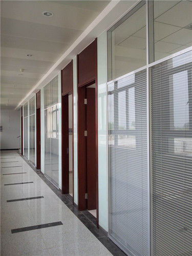 Office Partition with Inserted Motorized Venetian Blinds Insert Insulated Tempered Glass