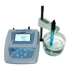 pH Meter (Conductivity Meter)