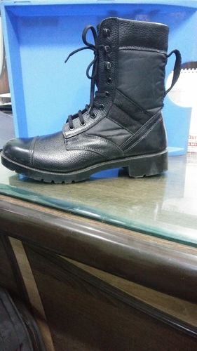 Combat Boots - Durable Synthetic Material, Long-Lasting Design , Cost-Effective Comfort Advocate