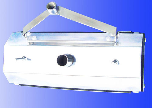 Stainless Steel Suction Head With 4 Wheels Application: Pool