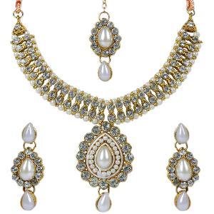 Artificial Diamond Necklace Set - Exquisite Design, Sparkling Texture, Supreme Finish, Perfect for Traditional Occasions