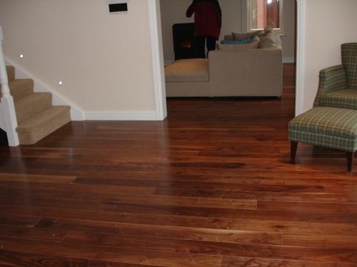 laminated wooden flooring