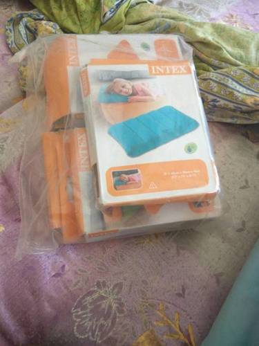 Intex Air Pillow Age Group: Adults