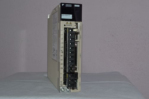 Yaskawa Servo Drive SGDV-2R8A01A