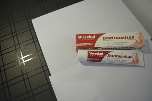Dantoushad Toothpaste