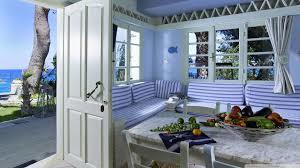 Seaside Home With Best Wood Interior And Decor Services