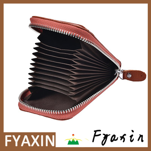 वॉलेट और कार्ड होल्डर