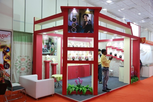 Jewellery Exhibition Stall Fabrication Service By PLANKTON COMMUNICATION