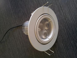 LED ट्रायो लाइट