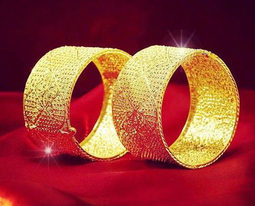 Demanded Gold Bangles