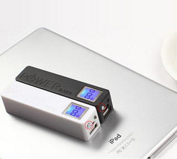 ब्लैक एंड व्हाइट पावर बैंक डिज़ाइन: रोटेटेबल