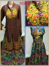 Printed Ladies Rayon Embroidered Party Wear Kurti