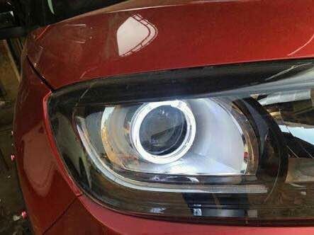 ओरिजिनल Maruti Suzuki Brezza HID हेडलाइट्स 