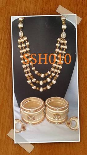 Silk Thread Triple Line Jewelery Set