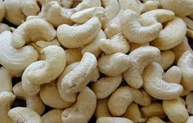 Cashew Kernel W320 - 300-320 Nuts/lb, 5% Max Moisture, 5% Max Broken, 8% Max Defects, Infestation Free, Packed in Flexi/Vacuum Bags or Tin Boxes