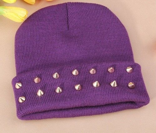 Women Knitted Plastic Rivets Pattern Beanies