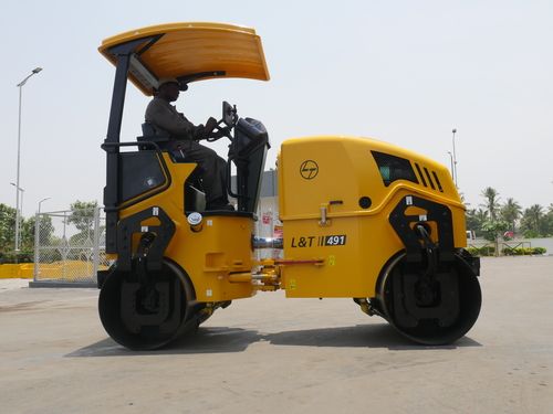 L&T 491 Mini Tandem Compactor - Mahindra MDI2500 Engine, 44.5 HP, 1225 mm Drum Width, 32% Gradeability | High Performance, Long Service Life