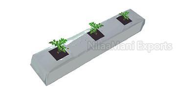 Coco Peat Grow Bags - High-Quality Raw Material, Eco-Friendly and Biodegradable, Optimal Moisture Retention