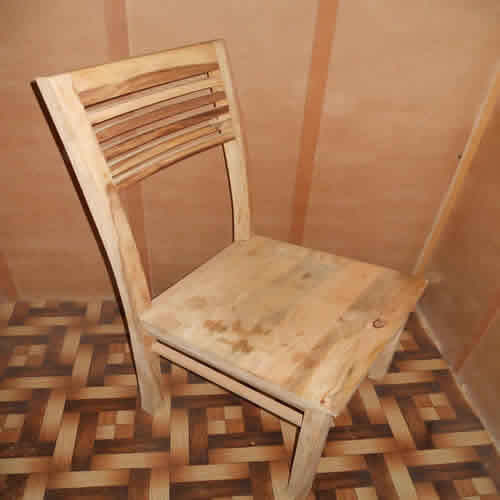 Wooden Chair with Supporting Backstrips