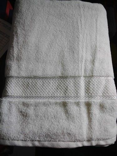 Soft Hotel Bath Towels Age Group: Old Age