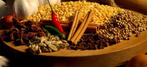 Organic Spices - High-Quality Natural Ingredients | Strong Flavors, Low Calorie Addition to Your Meals