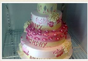  Fluorescent Baby Pink Engagement Cake