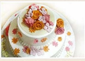 Pearl White Wedding Cake