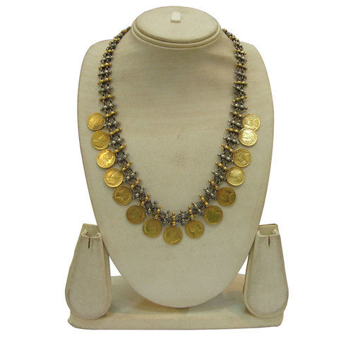 Necklaces - Color: Gold