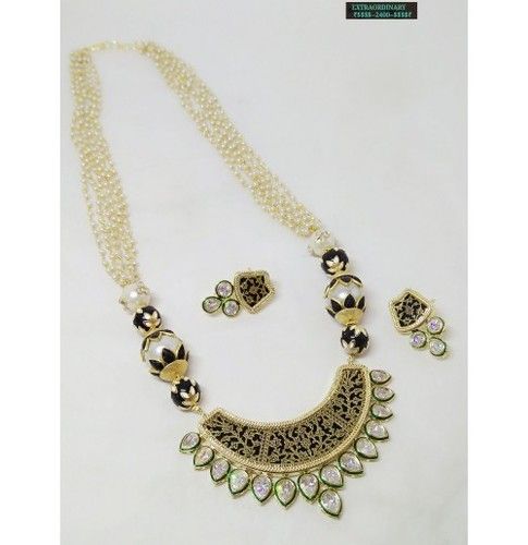 Fascinating Thewa Necklace Set