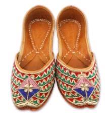 Golden Embroidered Female Jutti