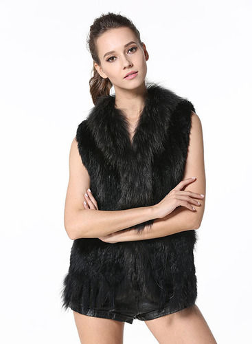 Real Fur Knitted Women Waistcoat Bust Size: 88-104  Centimeter (Cm)