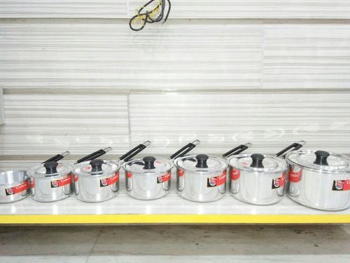 Stainless Steel Kitchen Pressure Cookers Size: Silver