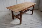 Fine Finish Wooden Table
