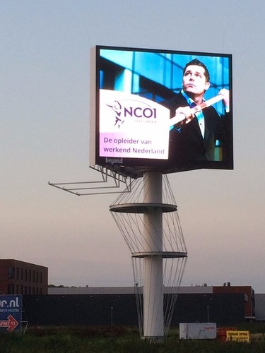 Absen I I Yi Display