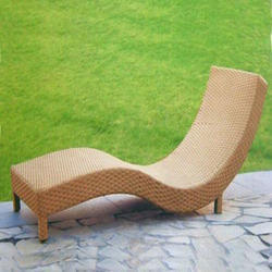 Rattan Unique Pool Side Lounger