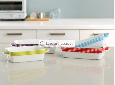 Wavy Rectangular Baker With Silicone Handles