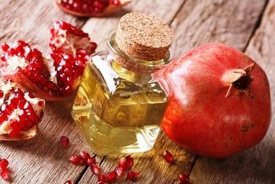 Pomegranate Seed Oil - 100% Pure, Cold Extracted Liquid | Mild Smell, Pale Yellow Color, Ideal for Skin Care Products