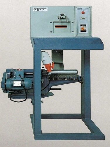 RM 90 - Machine For The Manual Application Of Clip Metal Shank On The Shank Board