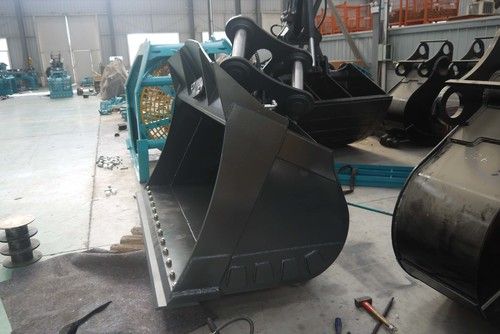 Excavator Tilting Bucket With Two Durable Cutter Blade