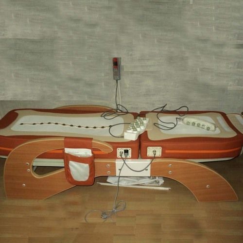 Acupressure & Thermal Messager Bed