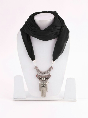 Fancy Ladies Locket Scarves
