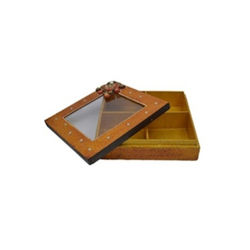 Beautiful Finish Wooden Dry Fruit Box Cavity Quantity: Single