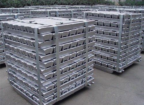 Zinc Ingots - High Purity Material, Compliant with Industrial Quality Standards | Flawless Range, Reliable Supply