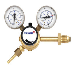 Cylinder Pressure Regulator - High Grade Raw Material, Customizable Inlet/Outlet Pressures and Flow Rates