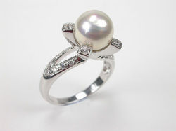 925 Sterling Silver Ring With Natural Fresh Water Pearl Gender: Women