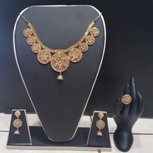 RD International gold plated necklace set