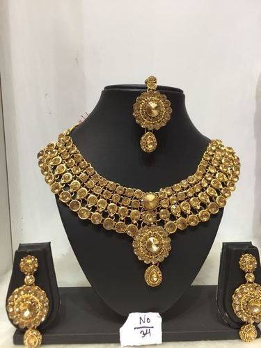 Kundan Necklace Set