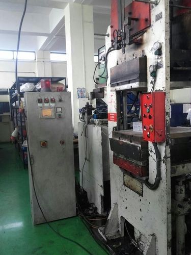 Rubber Injection Moulding Machine